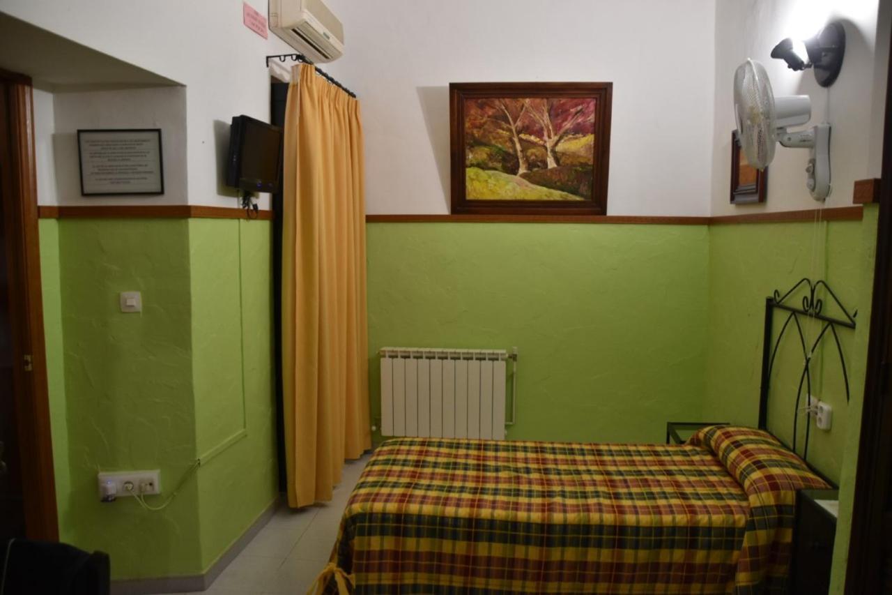 Hostal Manolo Эль-Пуэрто-де-Санта-Мария Экстерьер фото
