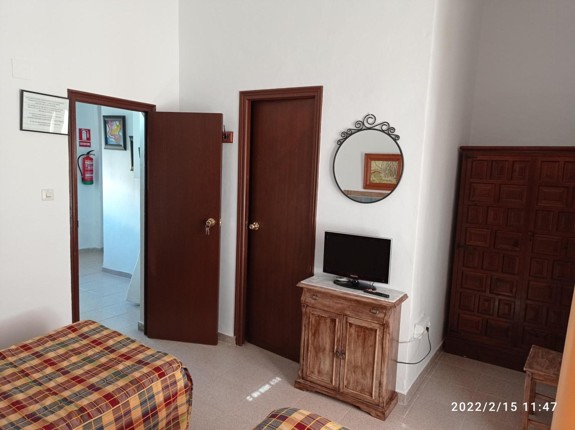 Hostal Manolo Эль-Пуэрто-де-Санта-Мария Номер фото